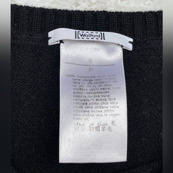 Wolford virgin wool sweater dress size small - Picture 8 of 8